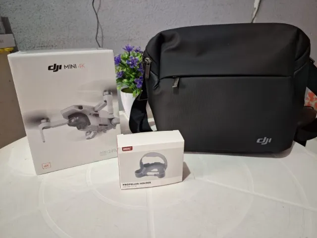 Lacrado - Drone DJI Mini 4K - BRINDE BOLSA E SUPORTE DE HÉLICES