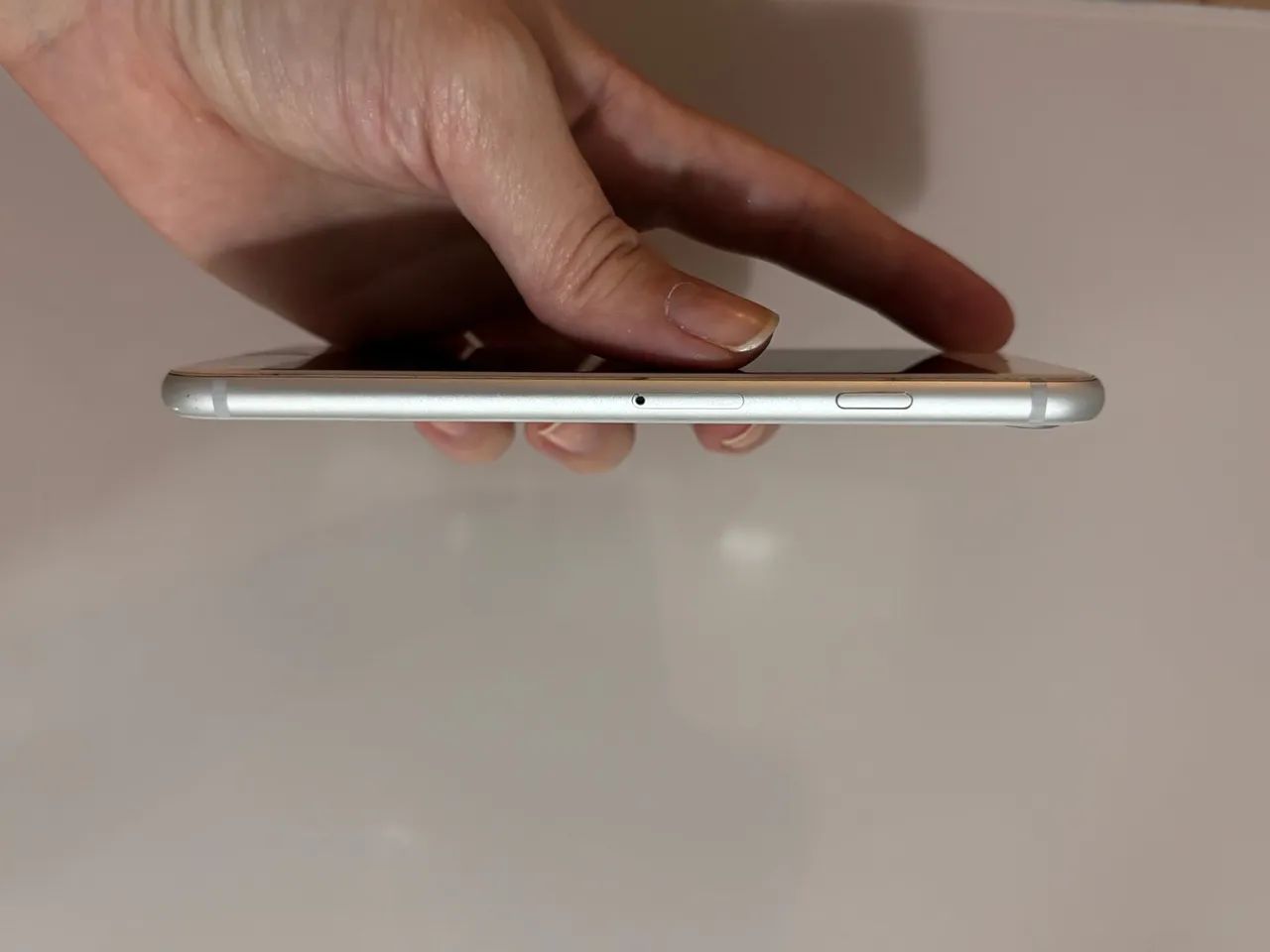 Iphone 8 64gb, usado, bom estado para uso. - Foto 2