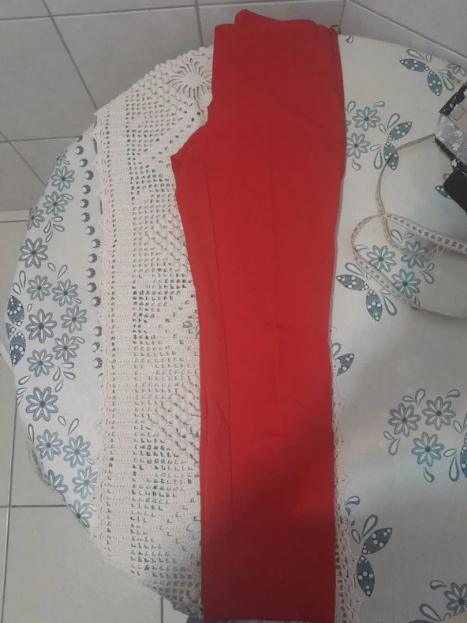 Linda Calça Cigarrete Vermelha - Foto 2