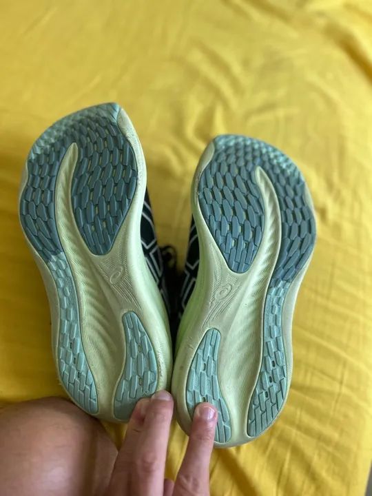 Tênis Asics Gel-Nimbus 26 Feminino - Pouco Usado - Foto 3