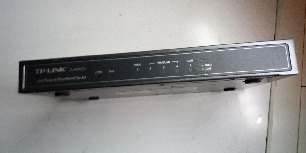 Vendo Aparelho que soma Internet TP-Link TL-470T Load Balance funcionando perfeitamente