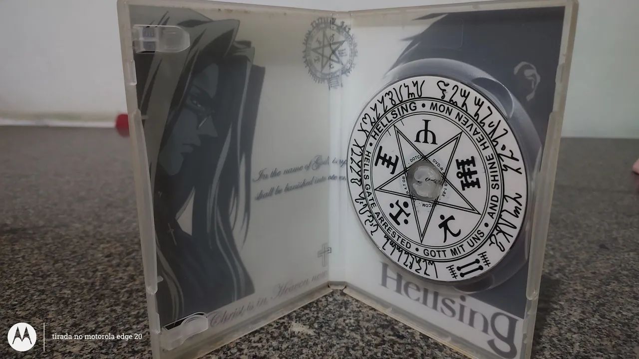 Anime Hellsing episódios 1 ao 13 - Foto 3
