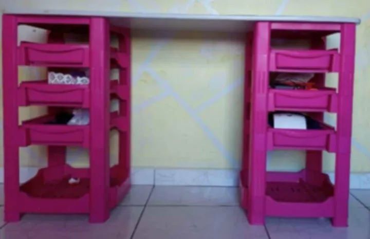 Dompel Manicure Table65082643614466122