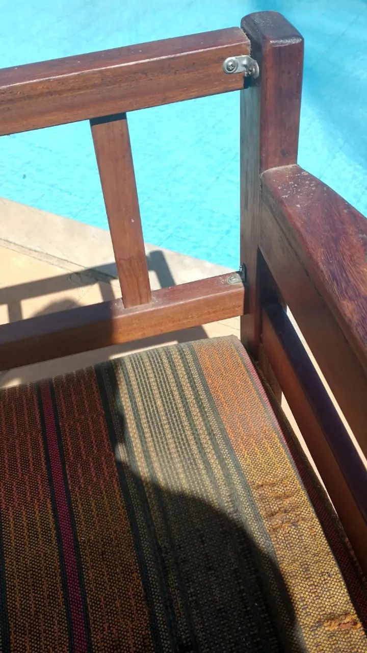 POLTRONA USADA EM MADEIRA SUCUPIRA - Foto 5