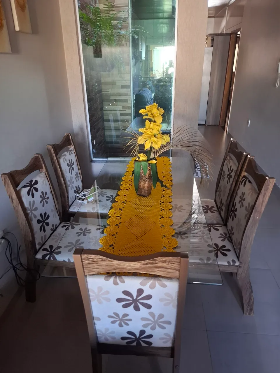 Mesa de Jantar com 6 Cadeiras