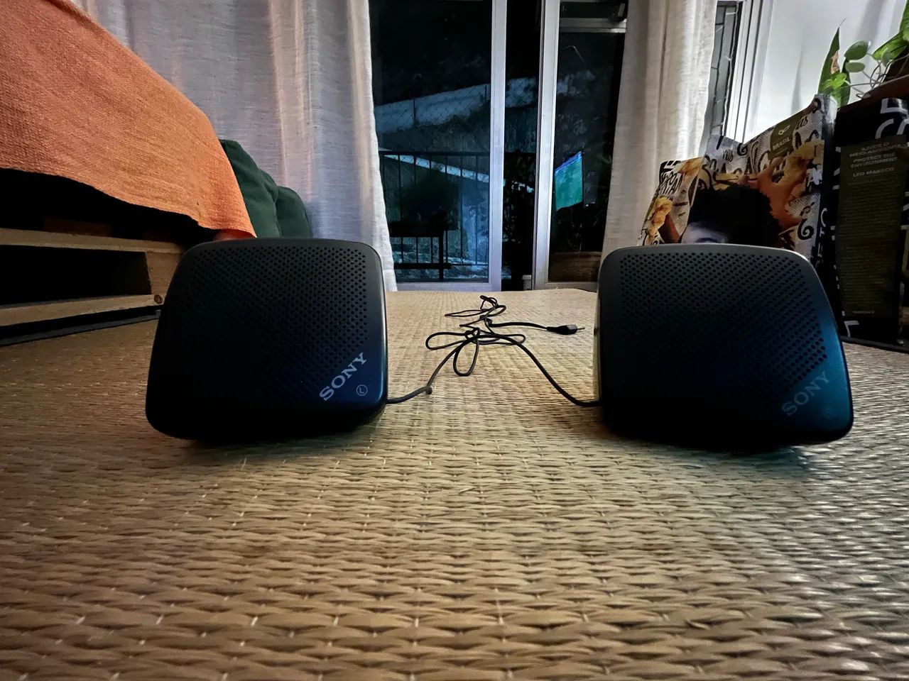 Caixa de som Sony modelo SRS - 5 Vintage 