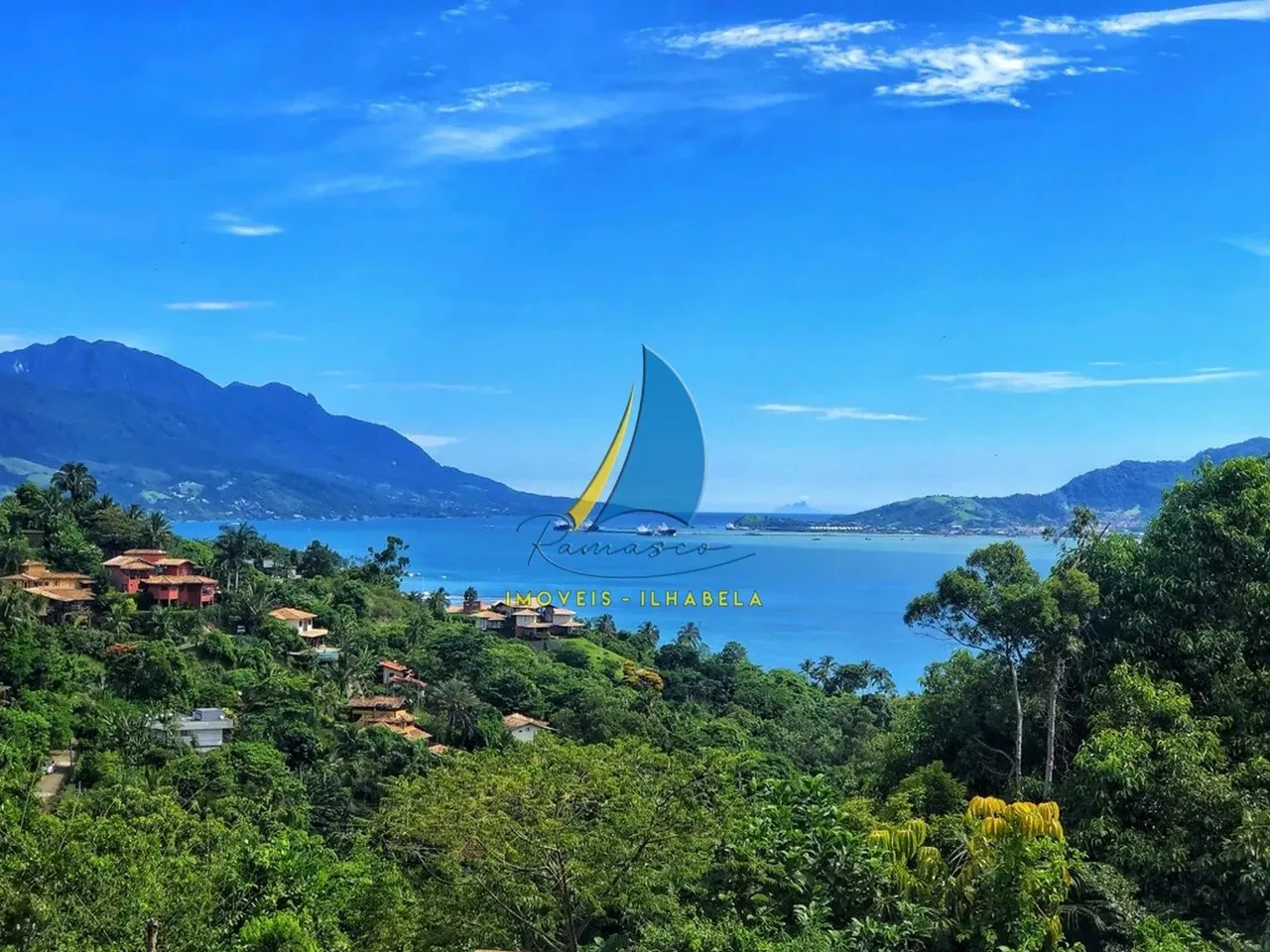 TERRENO COM VISTA PERMANENTE PARA O MAR - ESCRITURA DEFINITIVA - REGIÃO NORTE.