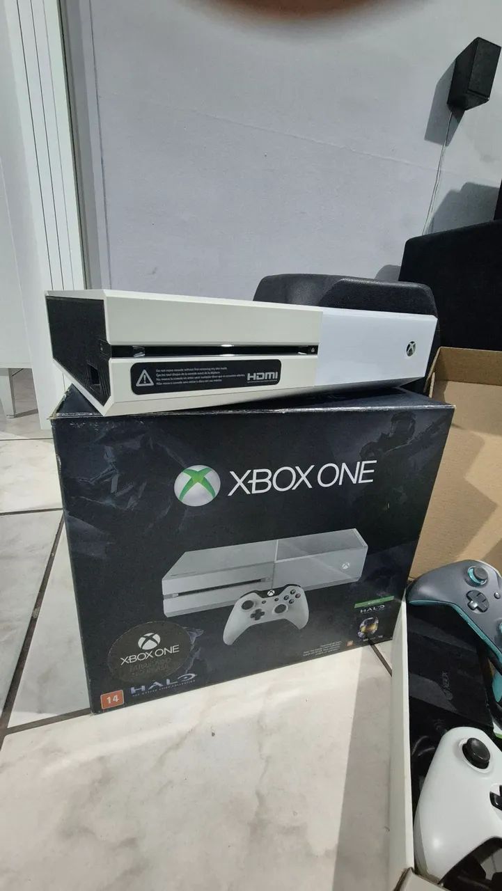 Xbox One White com caixa completo 