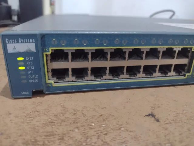 Switch Cisco Catalyst 2950  - Foto 2