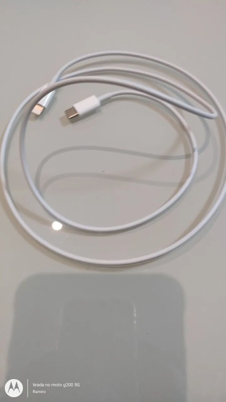 Cabo Original Apple USB-C para Lightning - Nunca Usado