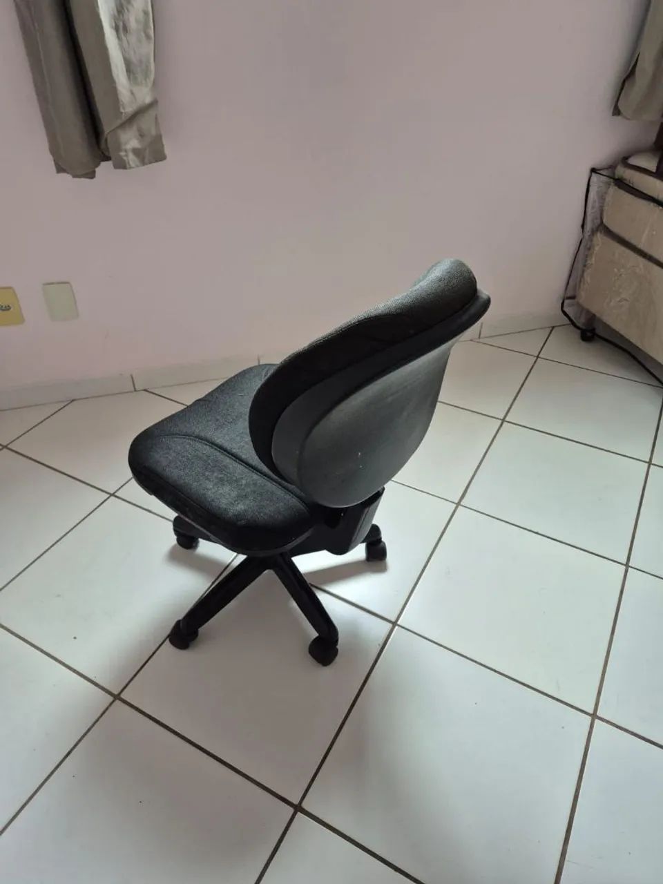 Cadeira giratória  - Foto 3