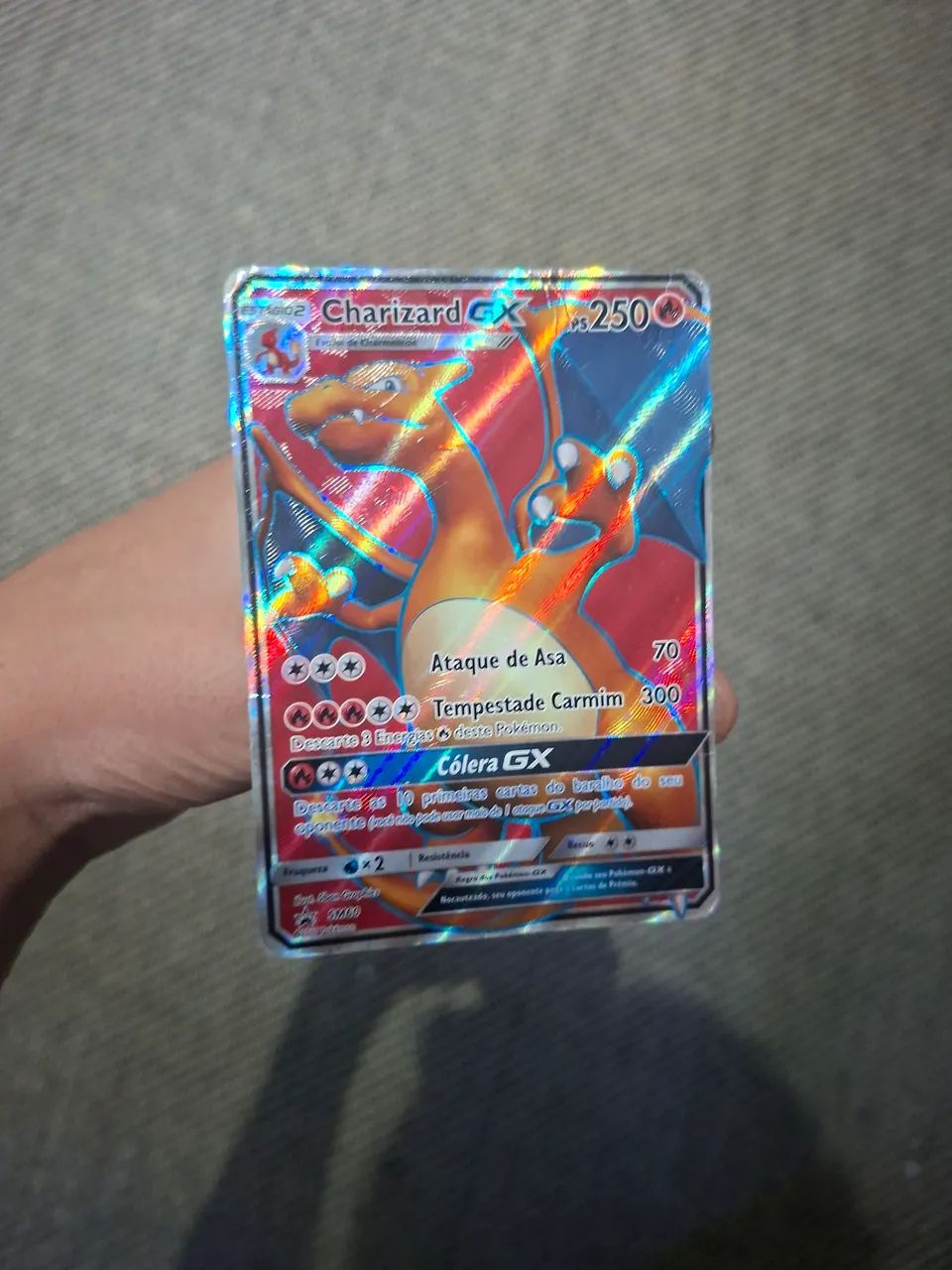 Carta pokemon Charizard GX