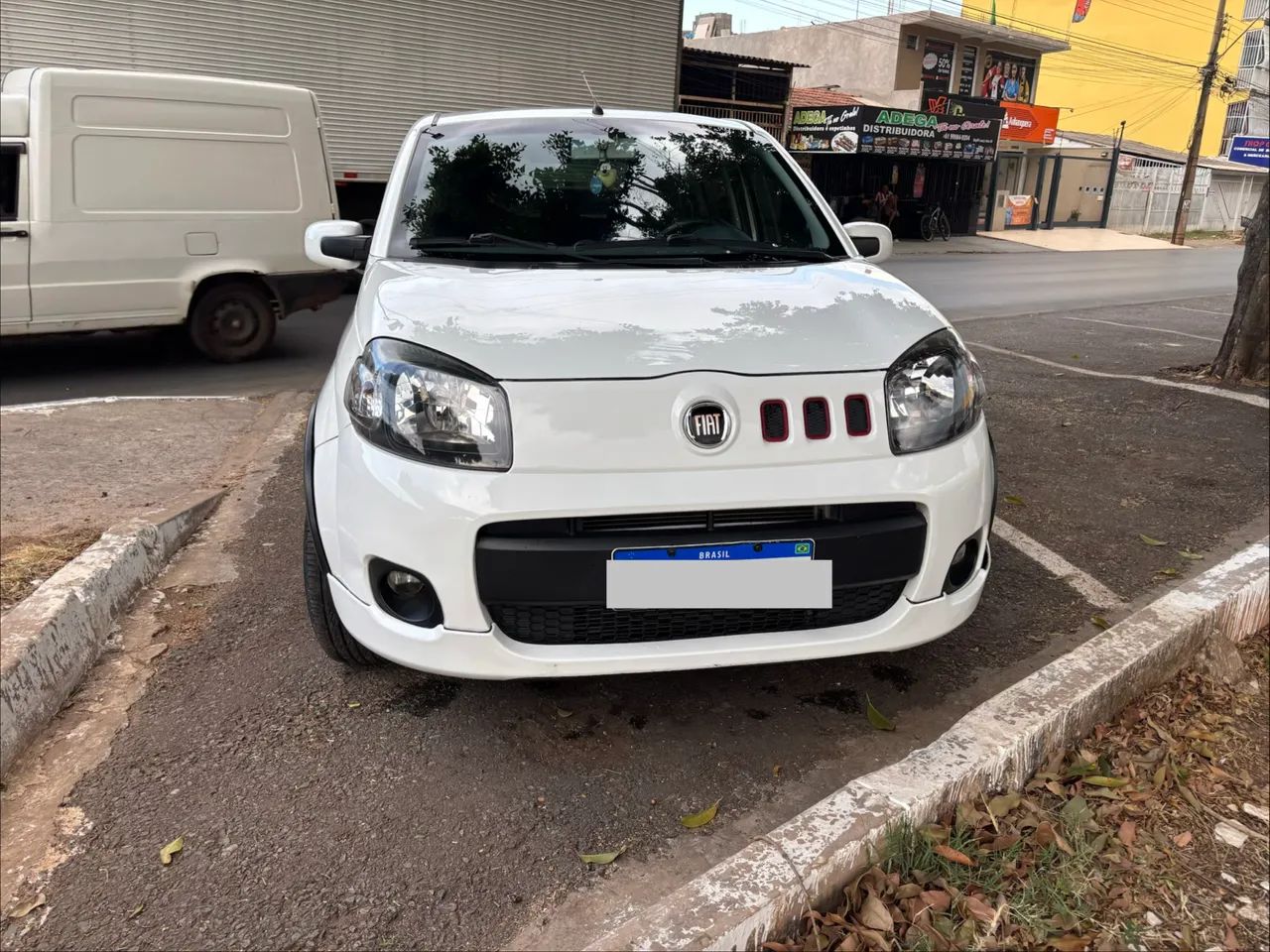 Fiat Uno UNO SPORTING 1.4 EVO Fire Flex 8V 4p 2013