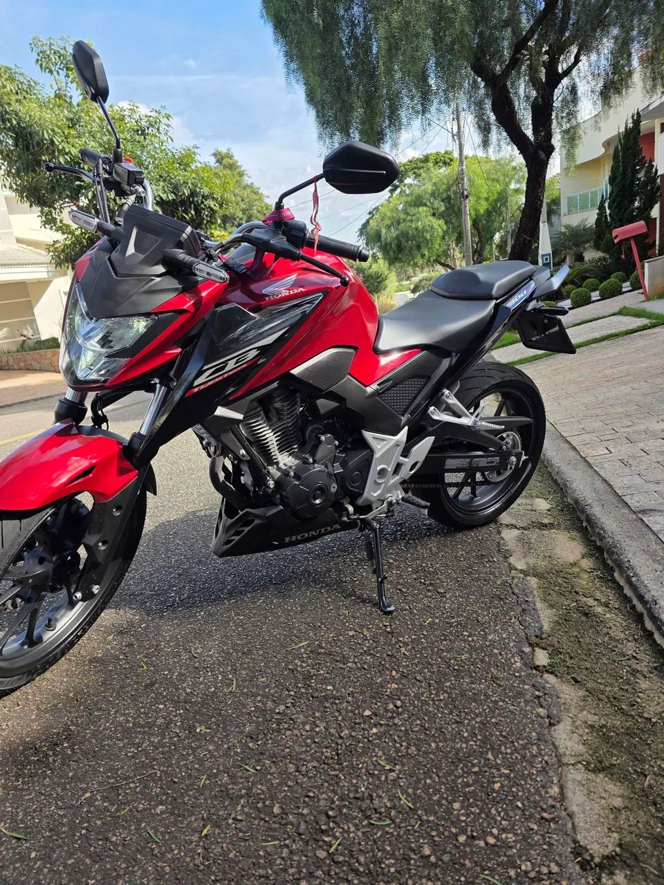 CB 300 2025  - Foto 2