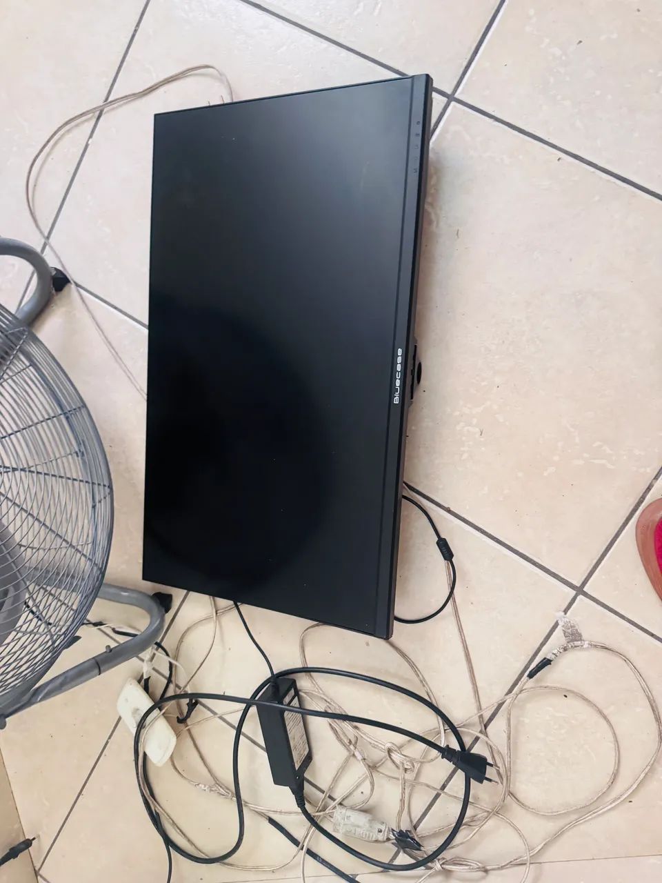 Monitor game com defeito 27 polegadas tela trincada
