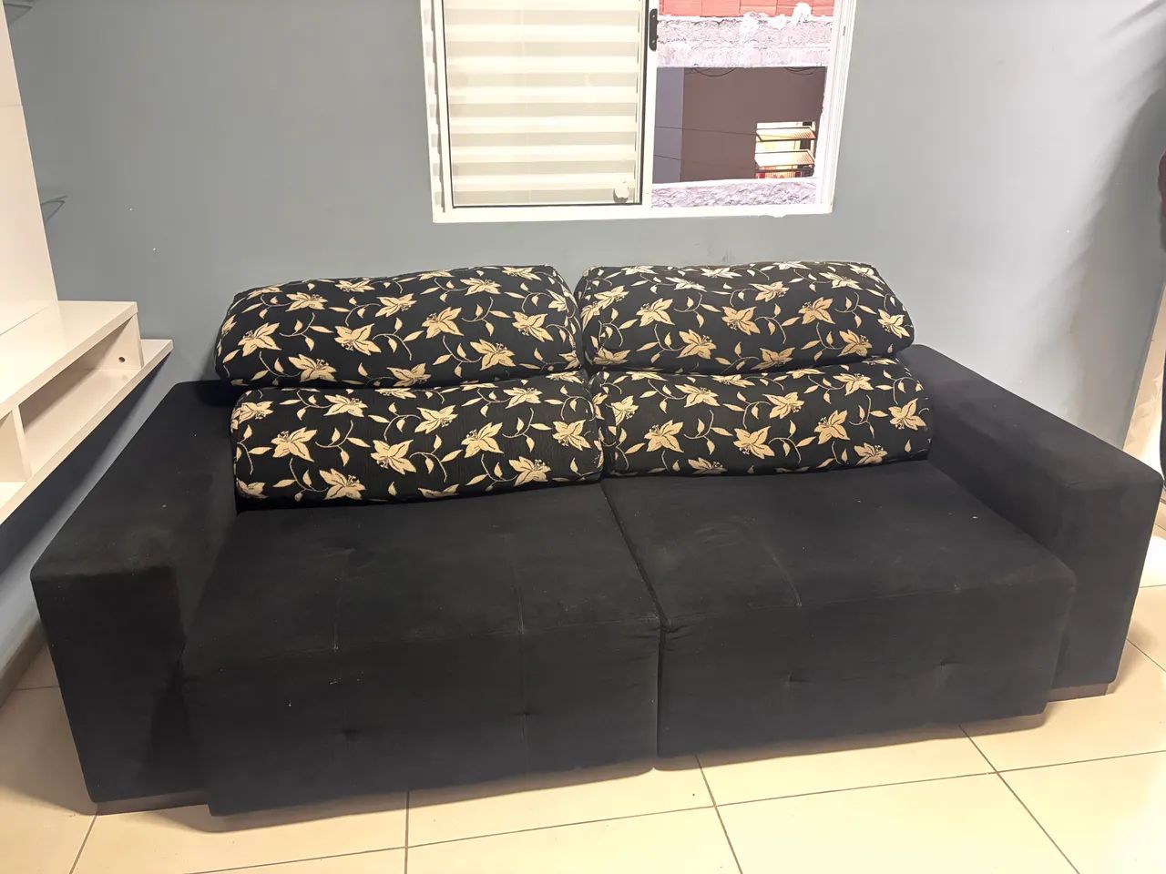 Sofá Retrátil e Reclinável - Muito Conservado! - Foto 2