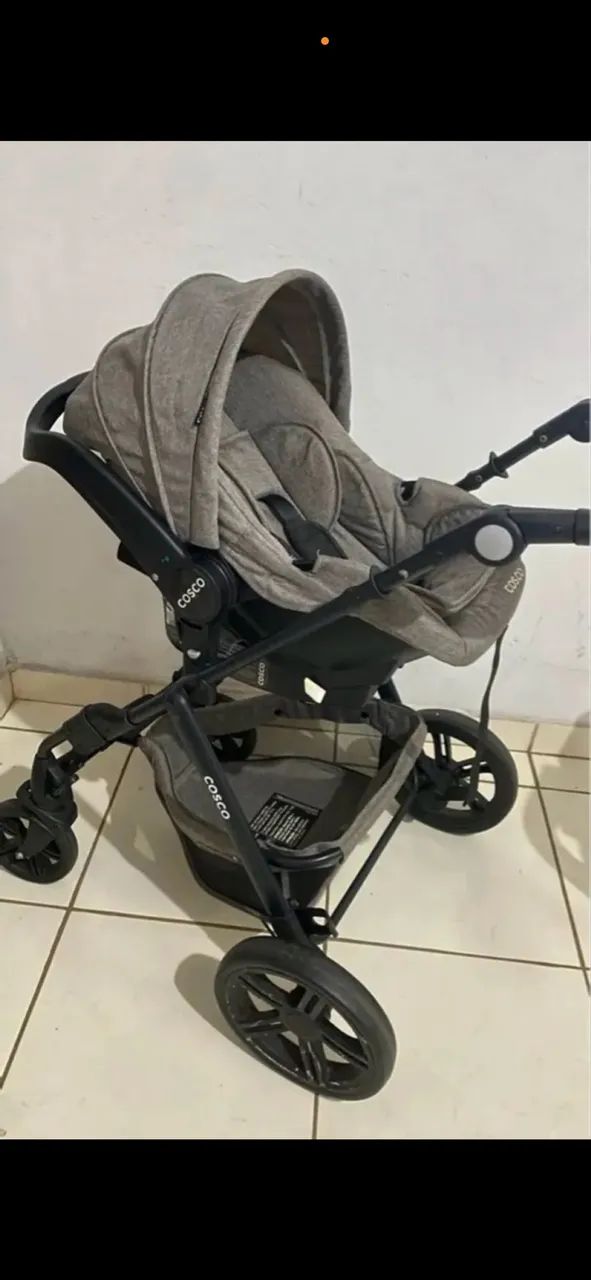 Carrinho e bebê conforto Cosco