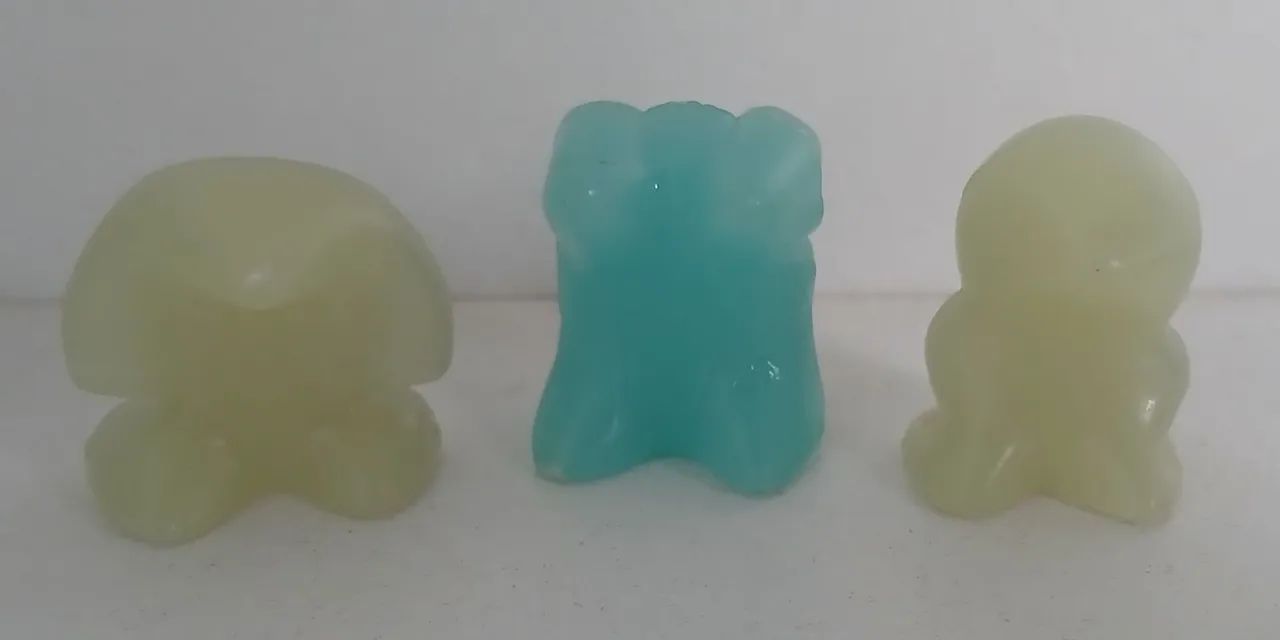 LOTE 3 BONECOS MINIATURAS ANTIGAS GELOUCOS MONSTRO ESFINGE - Foto 2