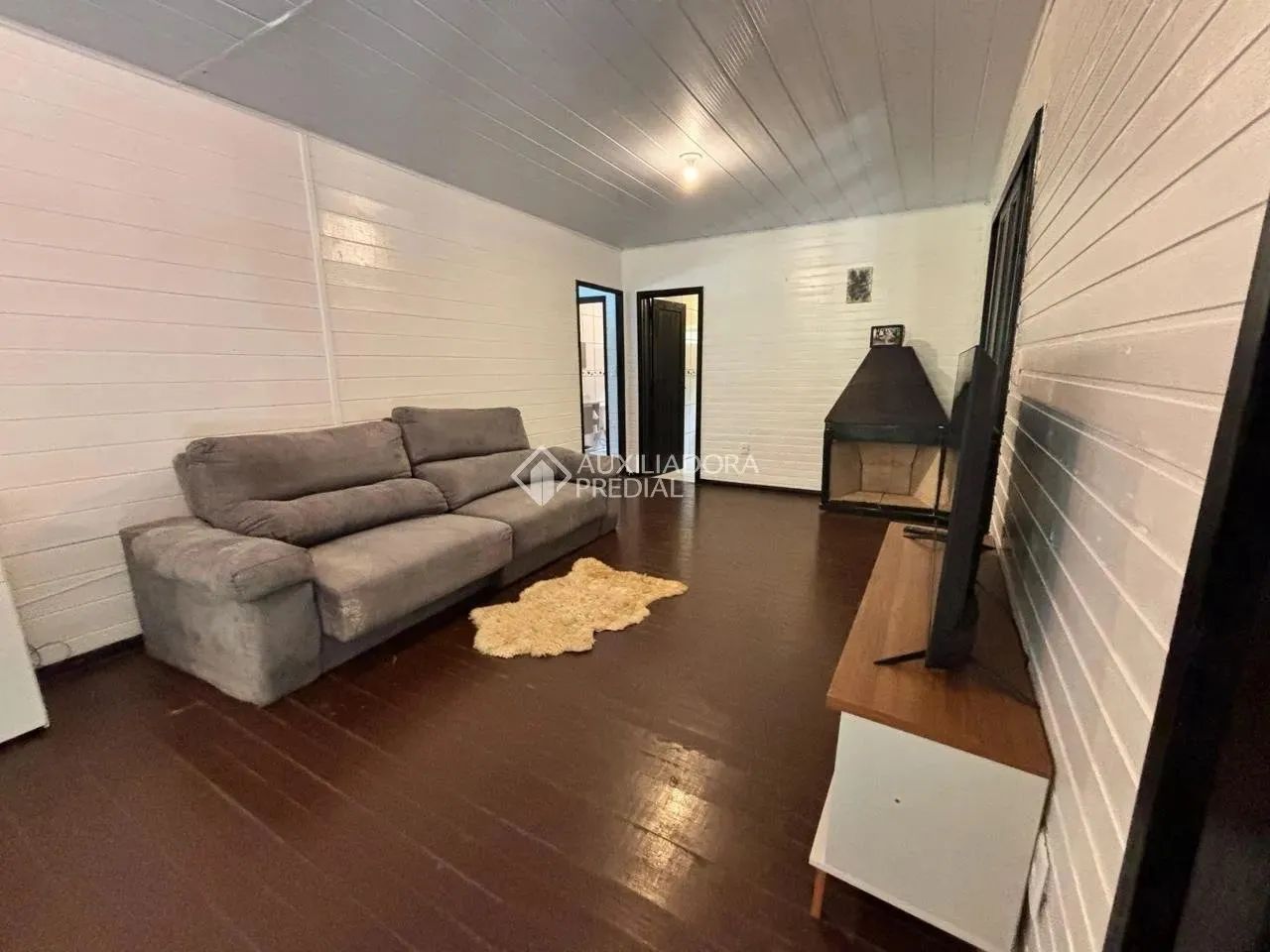 Auxilaidora Predial aluga, Casa ampla e espaçosa com terreno grande e arborizado, 3 quarto - Foto 4