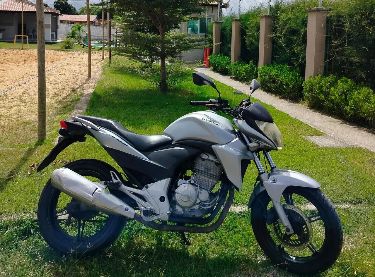 Cb 300 2011 