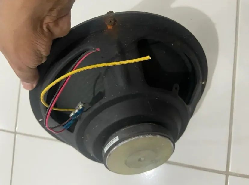 Fone de 12 polegadas e outro de 6 polegadas  - Foto 5