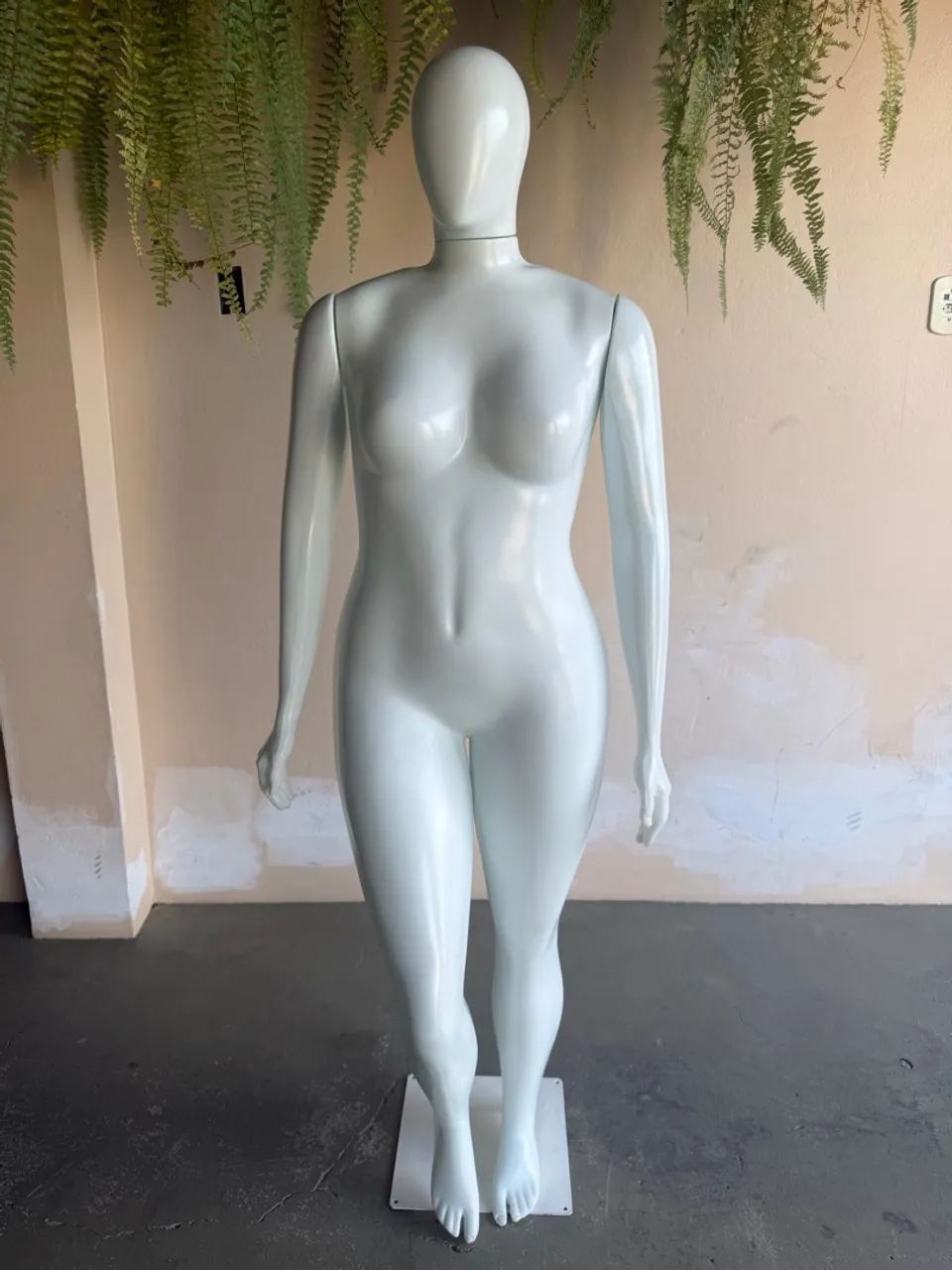Manequim Feminino Plus Size - Foto 3