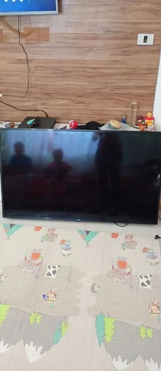TV LG 55 POLEGADAS TELA TRINCADA, LIGA MAS A IMAGEM NÃO APARECE