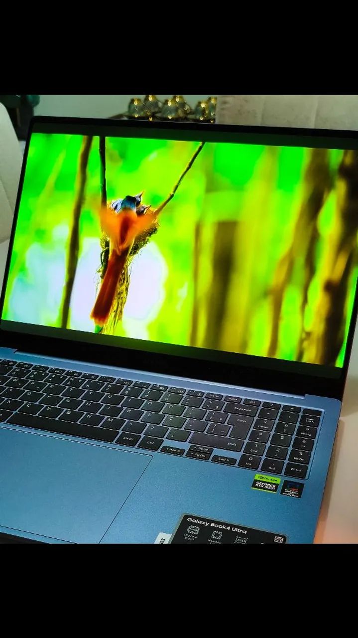 Galaxy Book 4 Ultra (Intel Core Ultra 7 / 32gbGB / 1TB/ RTX 4050)