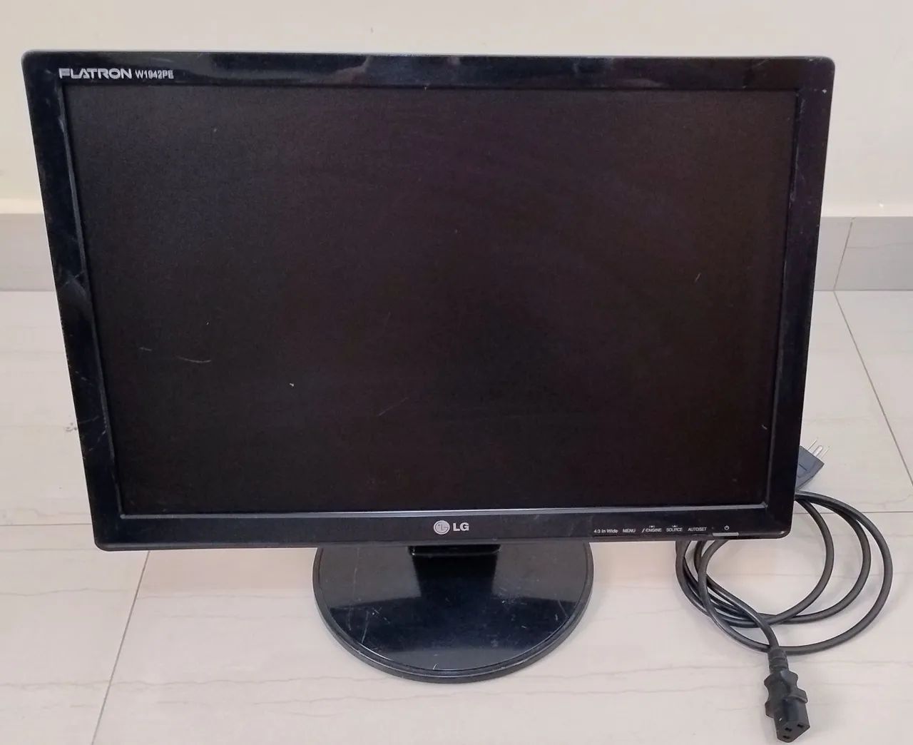 Monitor LG 19 polegadas funcionando 100% (NOVINHO) - Foto 5