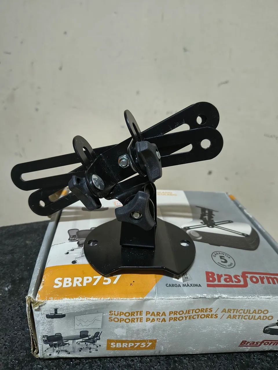 Suporte para projetor 