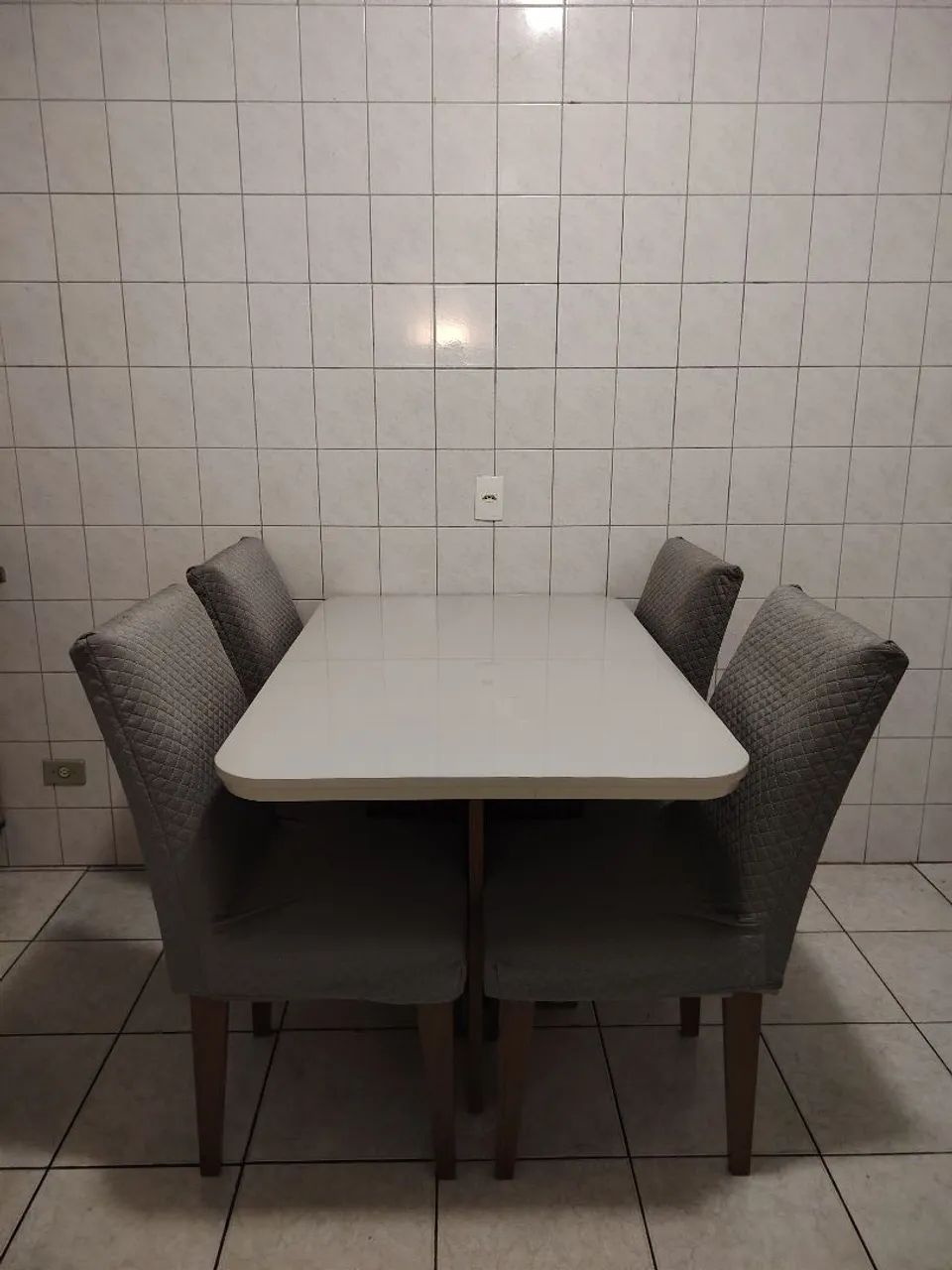 Mesa de jantar com 4 cadeiras  - Foto 2