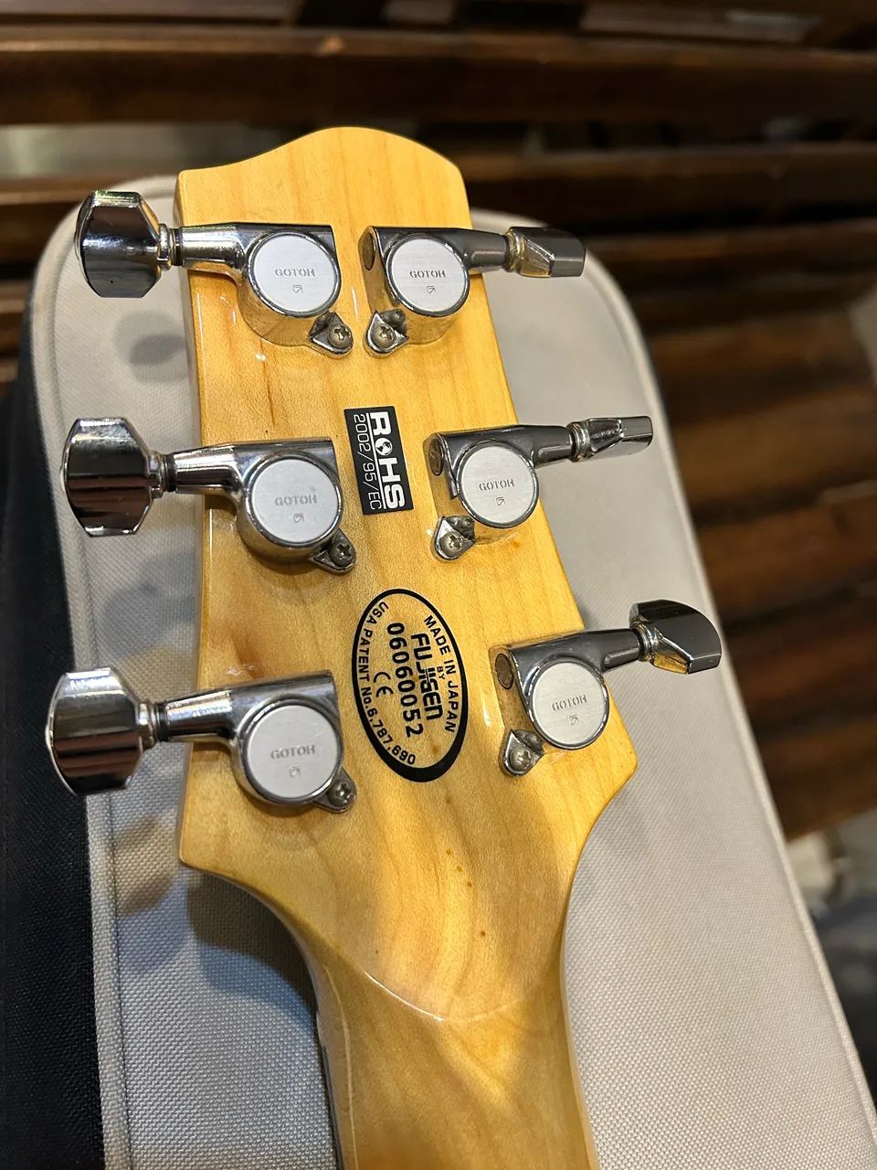 Guitarra Line 6 Variax 700 - Instrumentos musicais - Ceilândia Sul