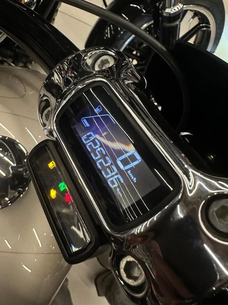SOFTAIL BREAKOUT FXBRS PRATA 2018/2018 - Foto 3