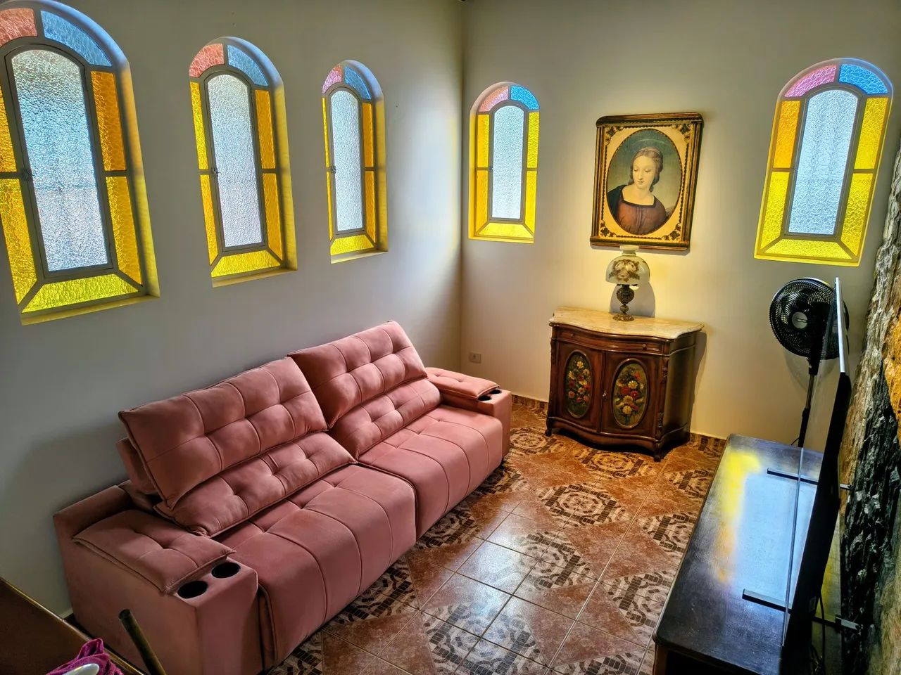 Lindo e Exclusivo Sofá Retrátil Rosa ? Comprado a 6 meses  - Foto 5