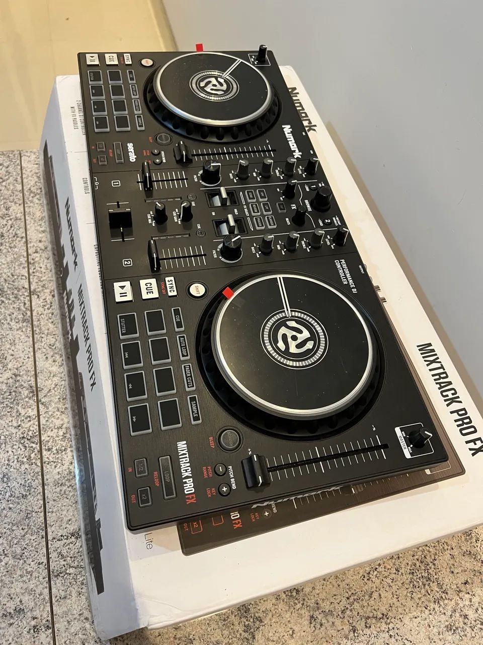 Controladora Numark Mix track Pro (novíssima c nota)  - Foto 2