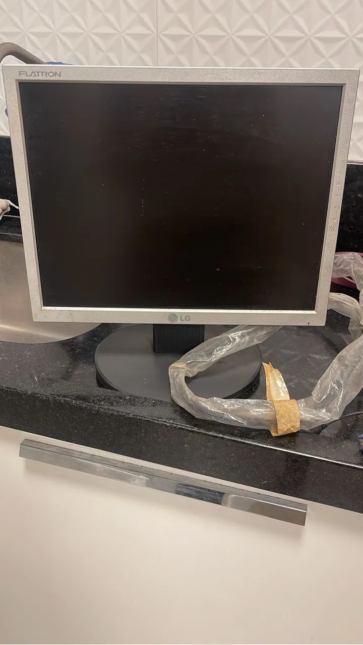 Monitor LG  FLATRON 14 polegadas 417561581957294082