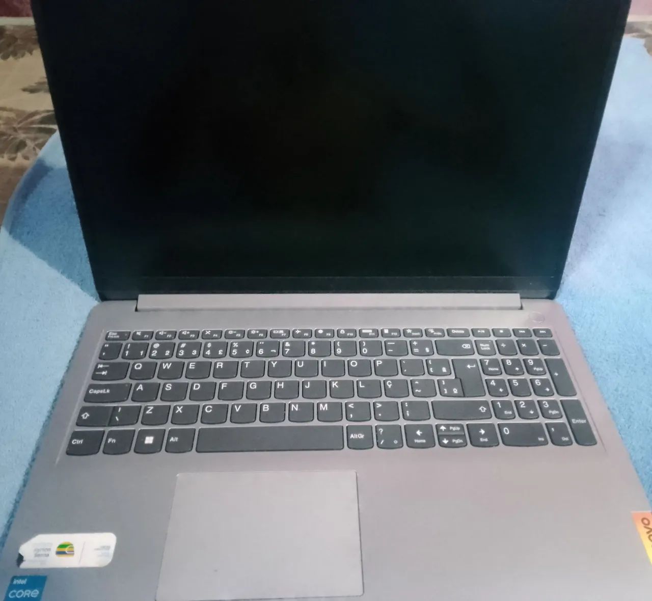 NOTEBOOK LENOVO 4/256 GB