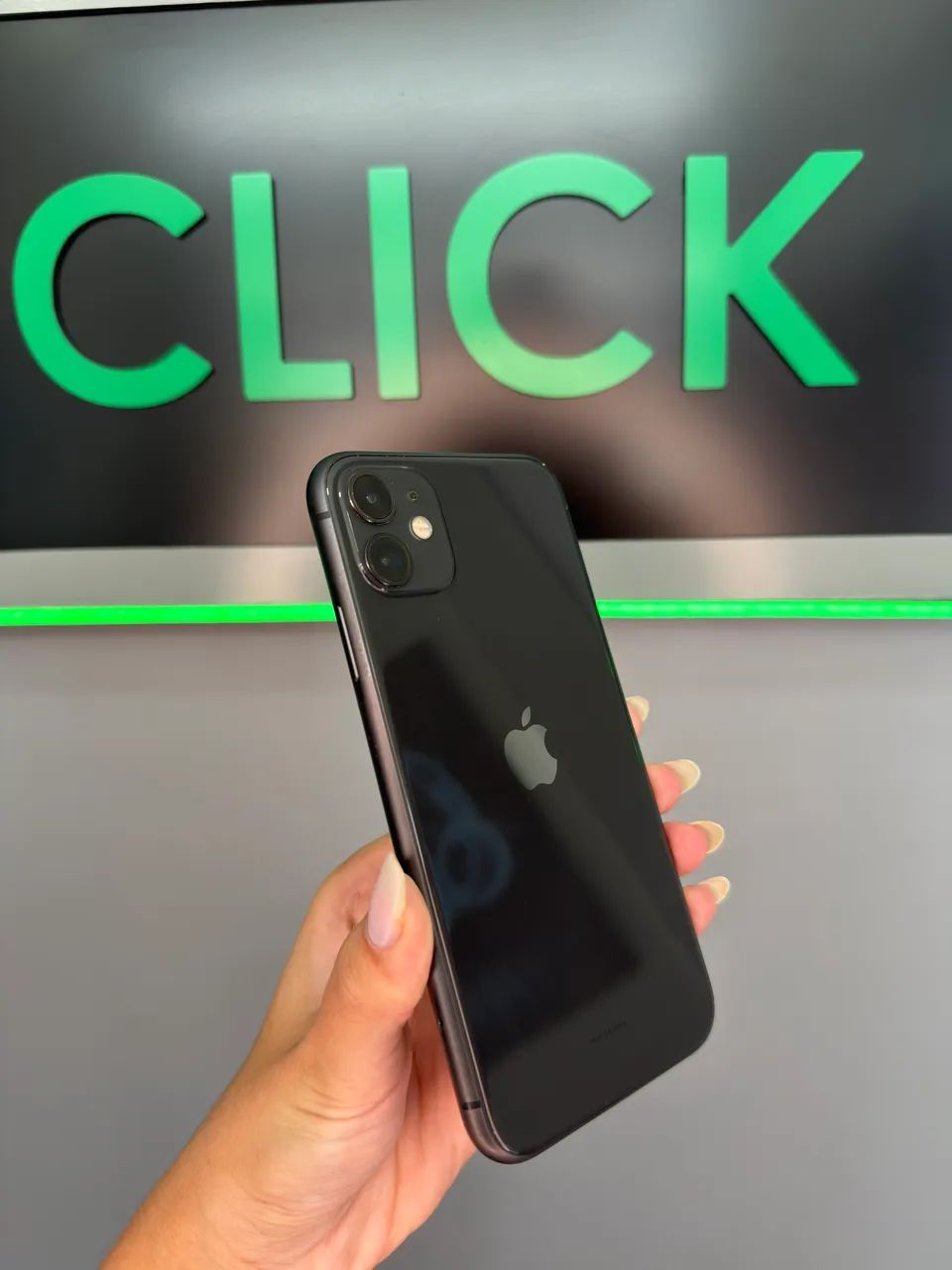 iPhone 11 128gb - Até 18x no cartão 