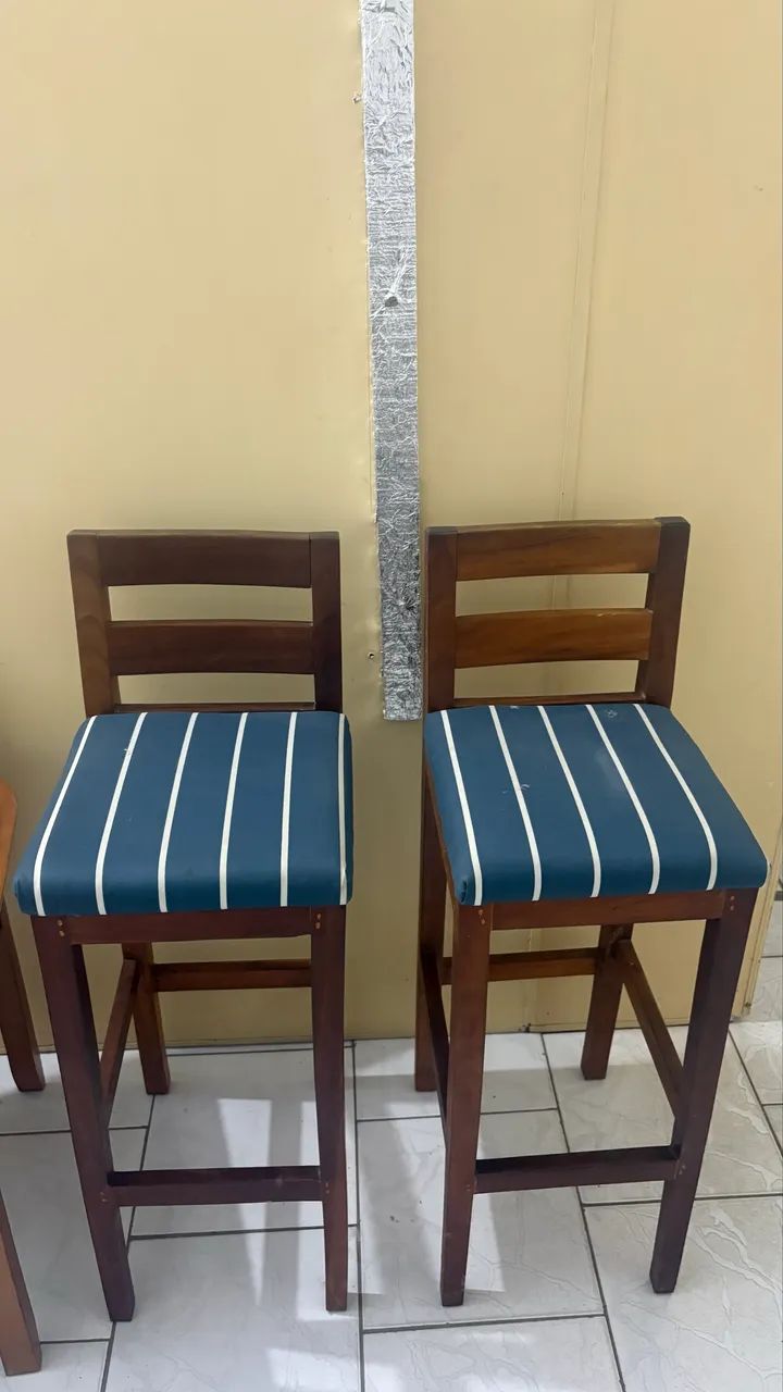 Banqueta de Madeira  - Foto 2