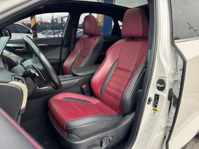 Lexus NX-200t F-sport 2.0 16V 238cv Aut., foto 19 de 20