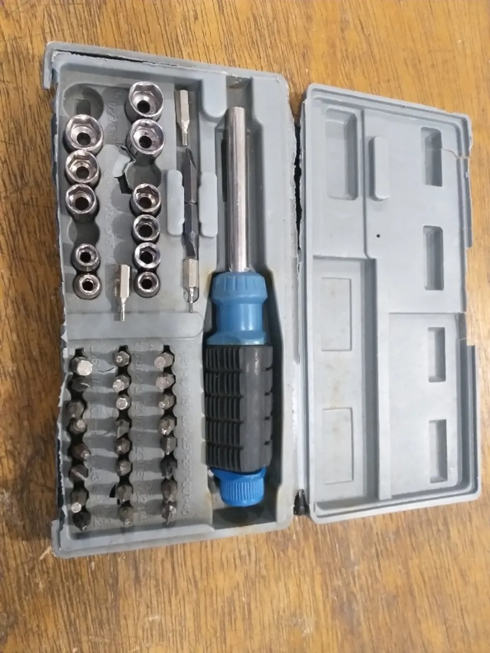 Maleta de ferramentas Kit com 46 pcs Jogo de Soquetes e Chave