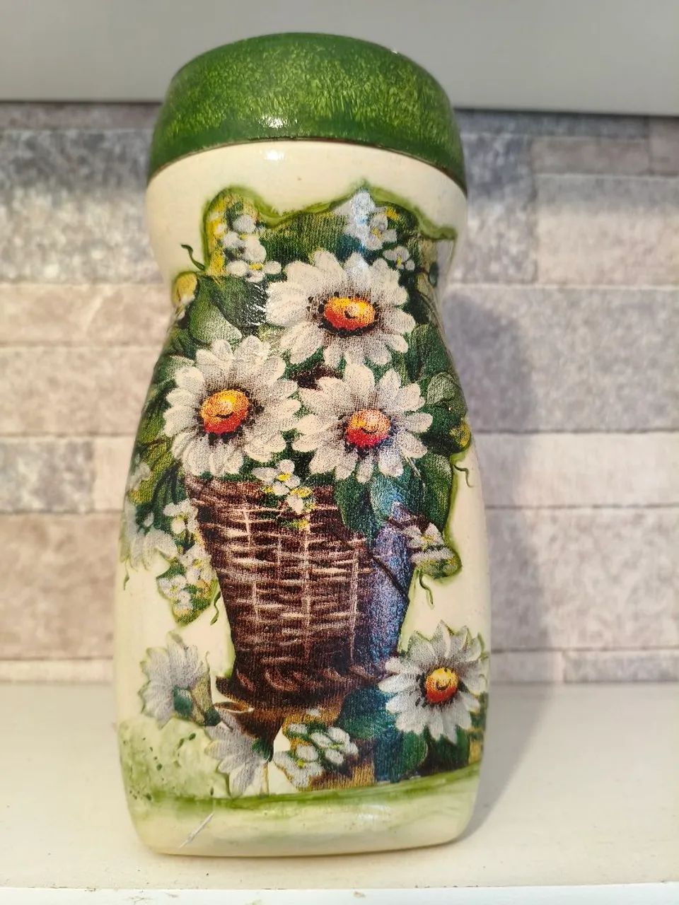 Pote Vaso anos 80   para decorar e usar pintado a mão.