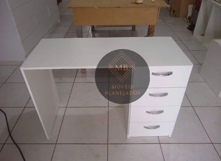 Mesa nova  para escritório 100% MDF branco