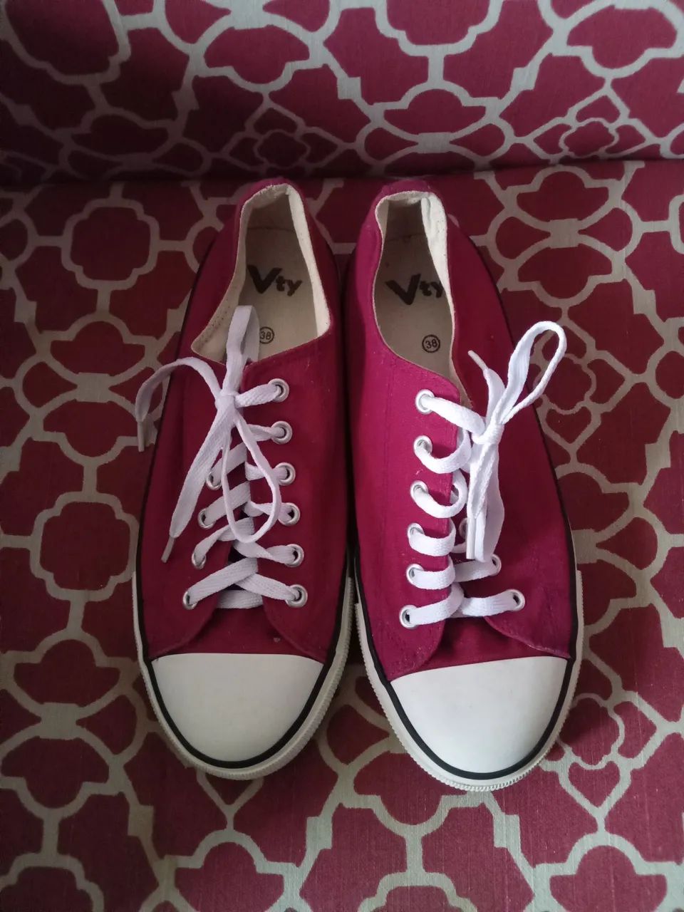 Tênis estilo All Star vermelho - Foto 2