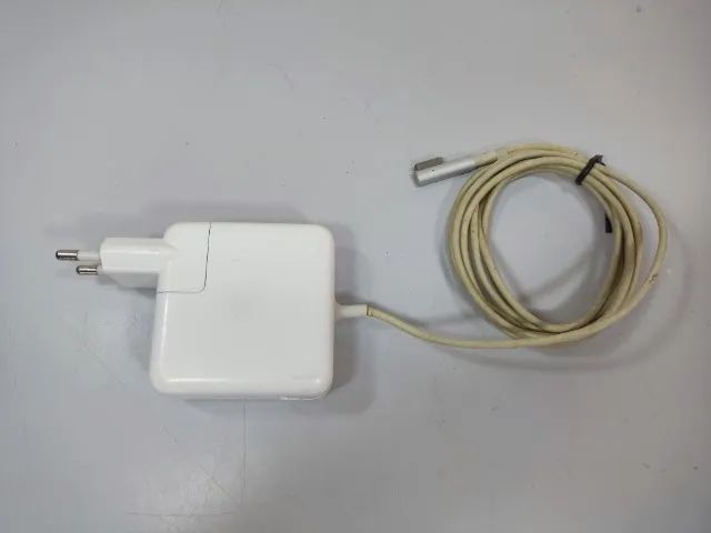 Fonte Apple Original Magsafe Macbook Air Pro V8x (Usado)