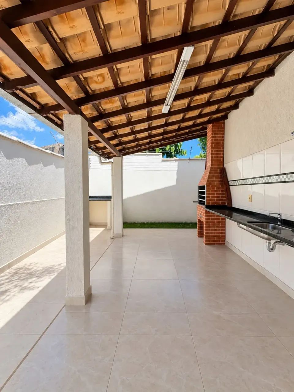 Casa com 3 quartos sendo 1 suíte 2 banheiros 4 vagas - Foto 3