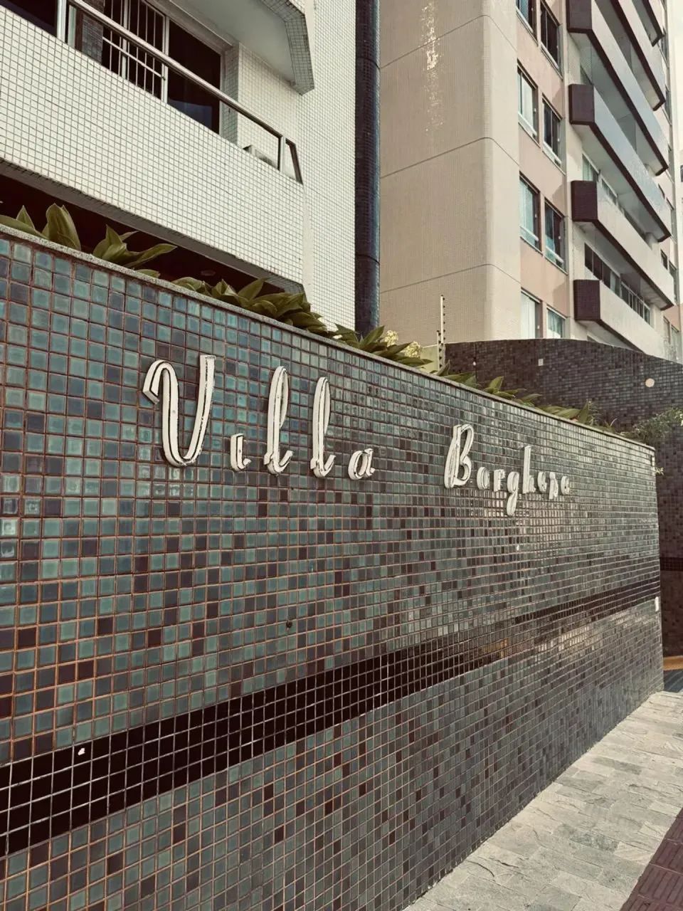 Vila Bourghese - Apto de alto padrão com acabamento impecável. Confira !