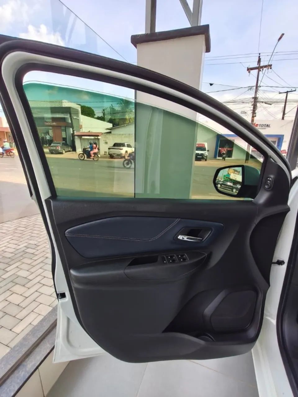 Chevrolet Spin Premier 1.8 8V Econo.flex 5P Aut. 2023 - Foto 4