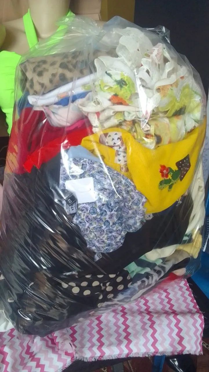 Lote de roupas 