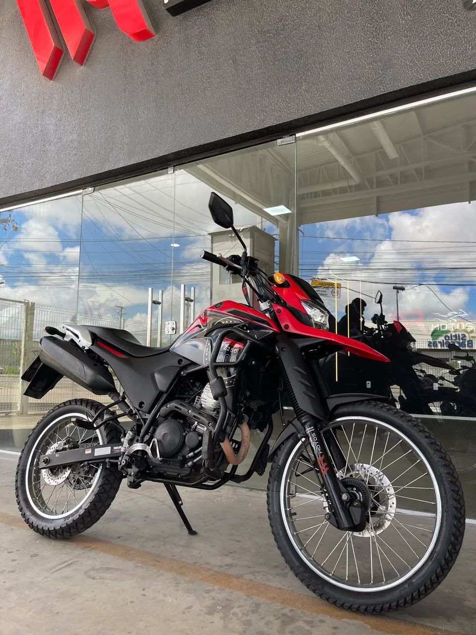XTZ 250 LANDER - Foto 3